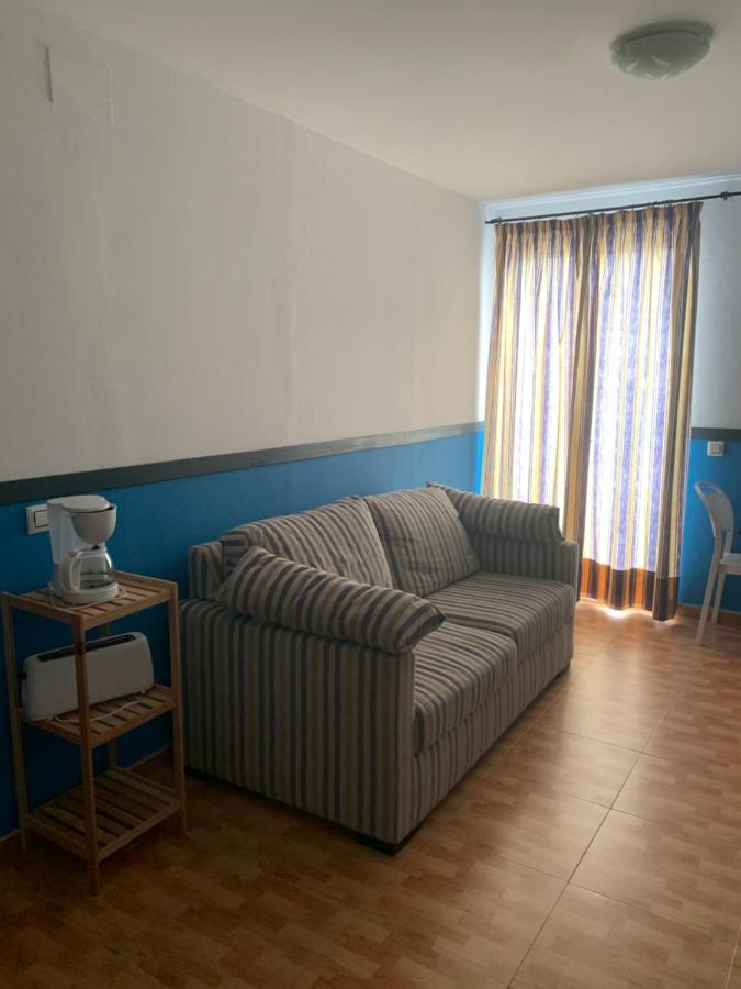 Apartahotel Playa Conil โกนิล เด ลาฟรอนเตรา ภายนอก รูปภาพ