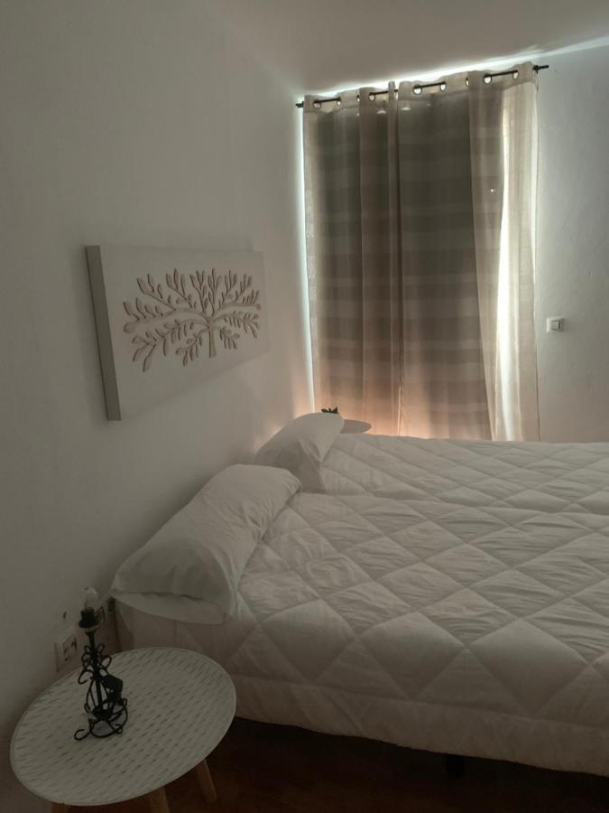 Apartahotel Playa Conil โกนิล เด ลาฟรอนเตรา ภายนอก รูปภาพ