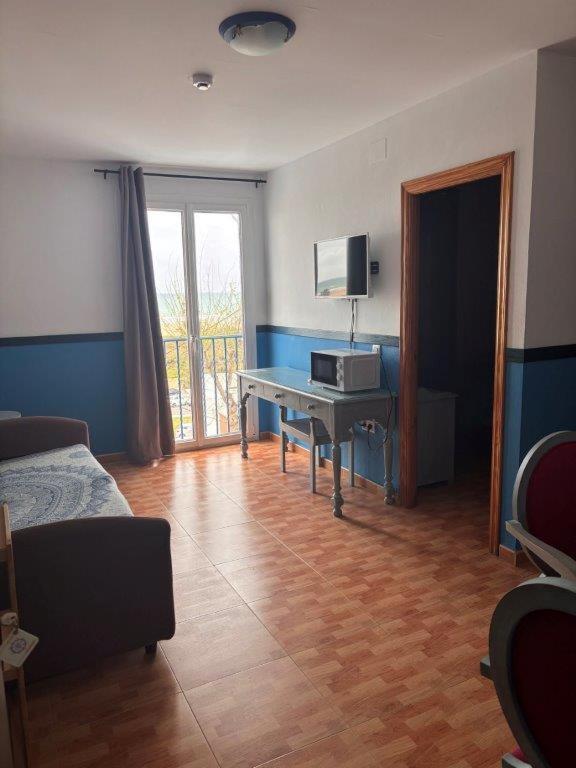 Apartahotel Playa Conil โกนิล เด ลาฟรอนเตรา ภายนอก รูปภาพ